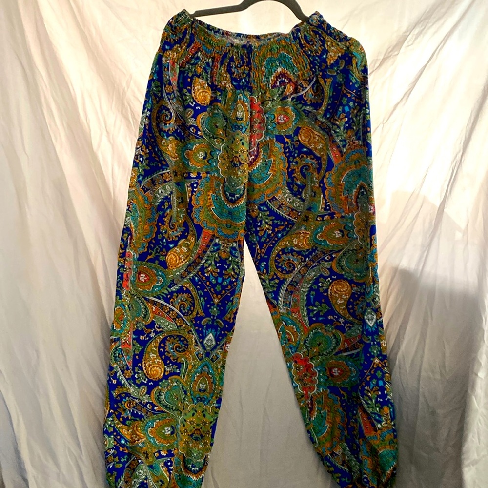 Super cute, gypsy style pants. Amazingly comfortable. Multi Colors.